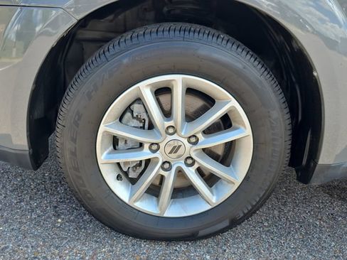 Used 2019 Dodge Journey SE w/ Connectivity Group FWD image 9