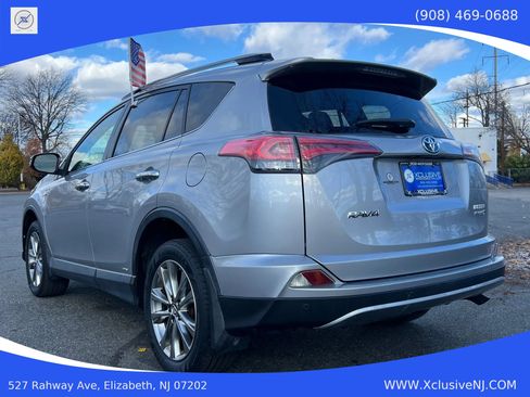 Used 2017 Toyota RAV4 Limited image 2