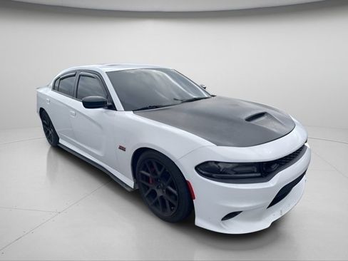 Used 2018 Dodge Charger R/T Scat Pack image 5