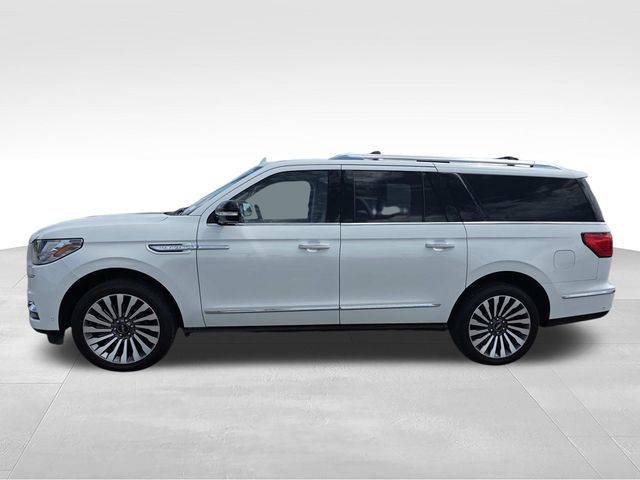 Used 2021 Lincoln Navigator L Reserve w/ Luxury Package AWD/4WD image 4