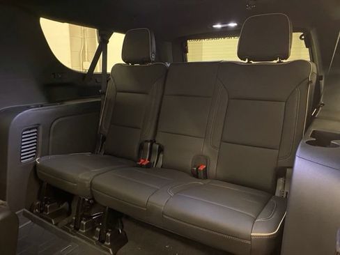 New 2026 Chevrolet Suburban Premier w/ Sun And Tow Package AWD/4WD image 27