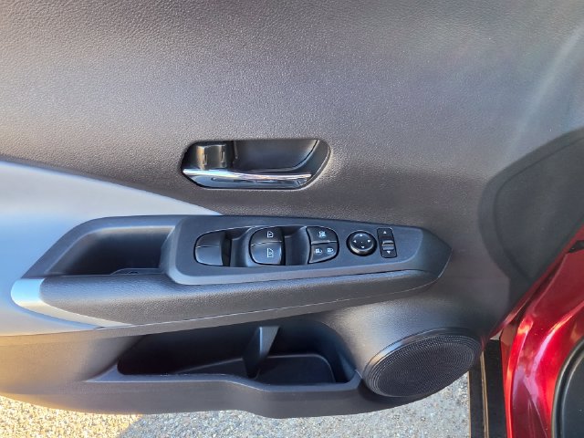 Certified 2024 Nissan Kicks SR w/ SR Premium Package FWD image 10