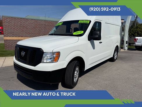 Used 2019 Nissan NV 2500 SV RWD image 1