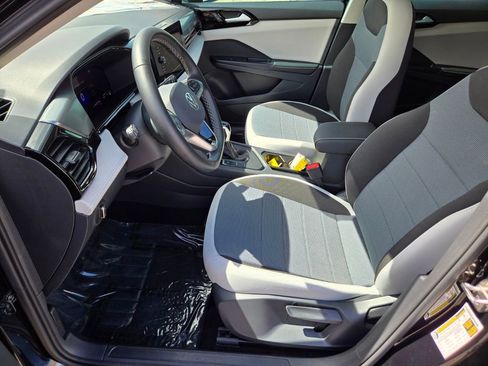 Certified 2025 Volkswagen Taos S FWD image 8