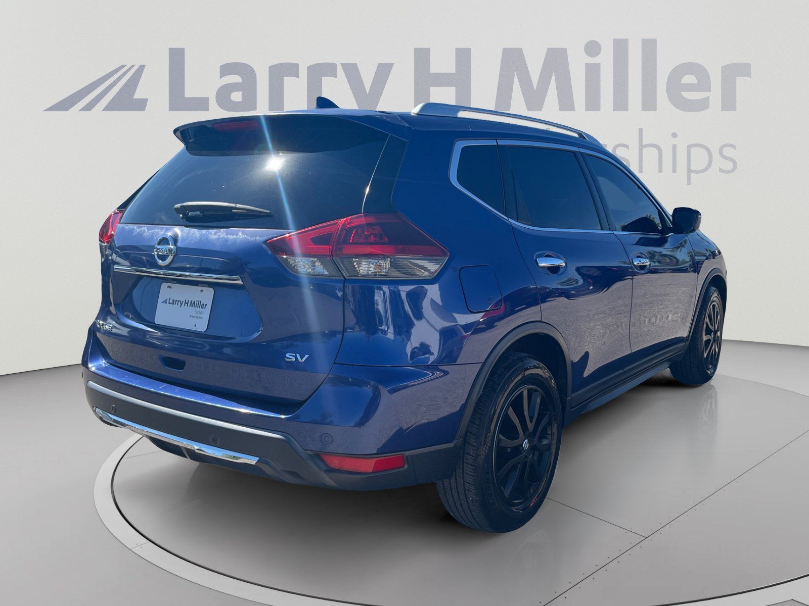 Used 2019 Nissan Rogue SV FWD image 5