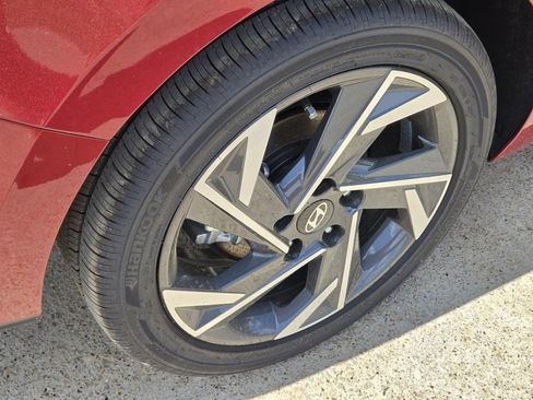 New 2026 Hyundai Elantra Limited FWD image 6