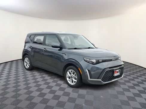 Used 2023 Kia Soul S image 4