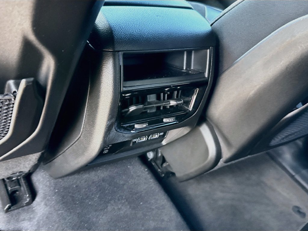Used 2024 Jeep Grand Cherokee Altitude RWD image 28