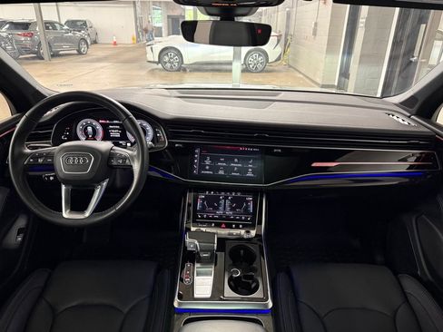 Used 2025 Audi Q7 3.0T Prestige AWD/4WD image 8