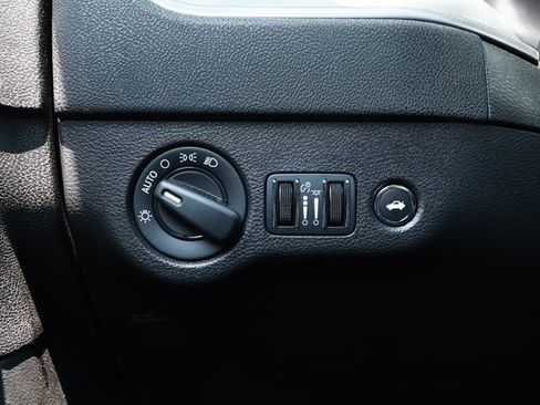 Used 2023 Dodge Charger SXT RWD image 15