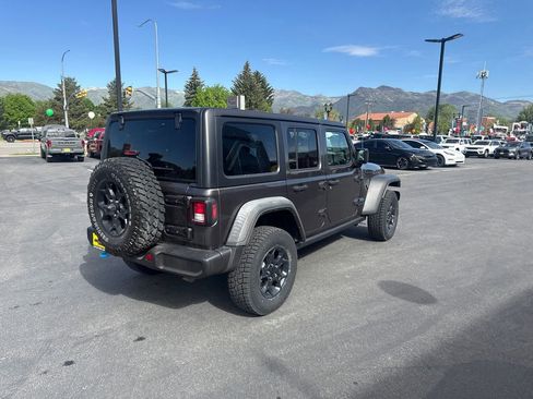 Used 2023 Jeep Wrangler Unlimited w/ Cold Weather Group AWD/4WD image 5