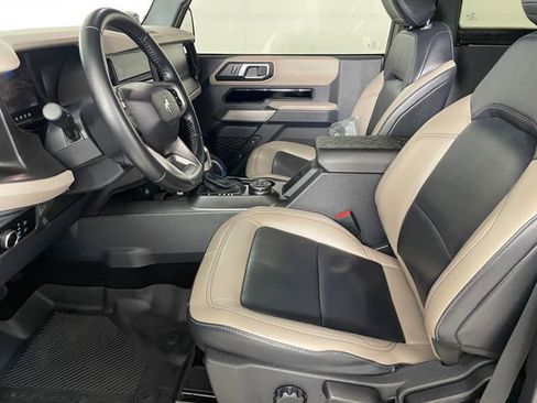 Certified 2023 Ford Bronco Wildtrak AWD/4WD image 2
