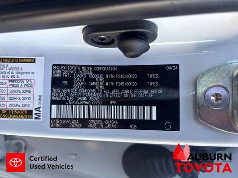 Used 2024 Toyota 4Runner Limited AWD/4WD image 15