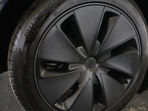 Used 2024 Tesla Model 3 Long Range RWD image 28