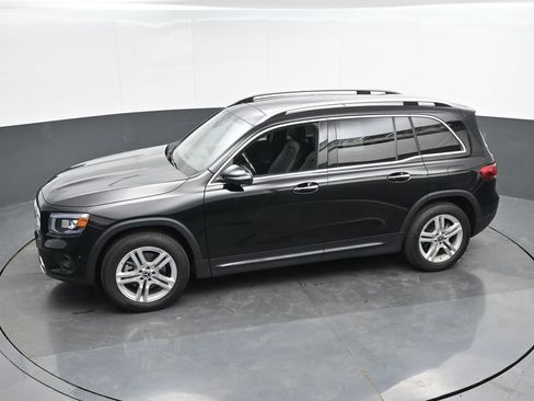 Used 2023 Mercedes-Benz GLB 250 4MATIC image 42