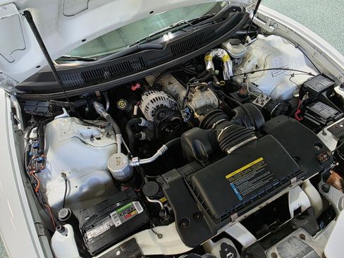 Used 2002 Pontiac Firebird Formula w/ Opt Pkg image 31