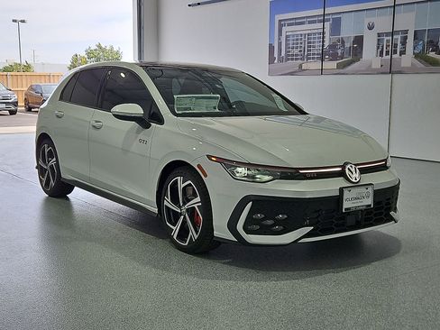 New 2026 Volkswagen GTI SE FWD image 2