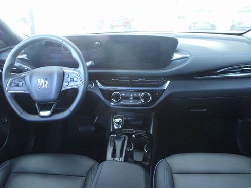 Used 2025 Buick Envista Sport Touring w/ Convenience II Package image 25