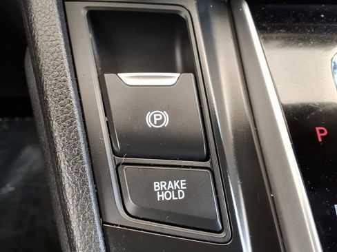 Used 2019 Honda CR-V LX image 28