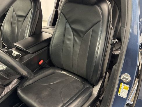 Used 2019 Lincoln Nautilus Reserve image 10