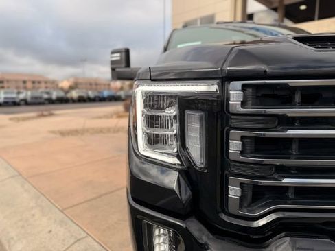 Used 2022 GMC Sierra 2500 AT4 w/ AT4 Premium Plus Package AWD/4WD image 13