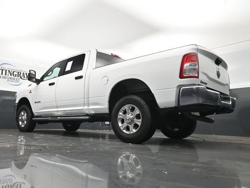 Used 2024 RAM 2500 Big Horn AWD/4WD image 30
