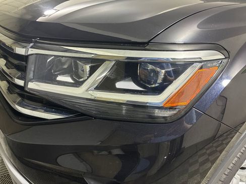 Used 2022 Volkswagen Atlas Cross Sport SE AWD/4WD image 32