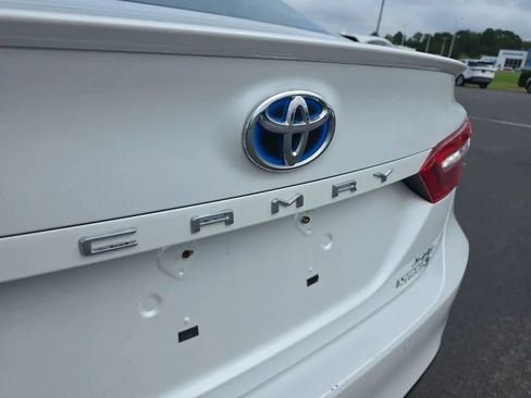 Used 2019 Toyota Camry XLE w/ Driver Assist Package FWD image 10