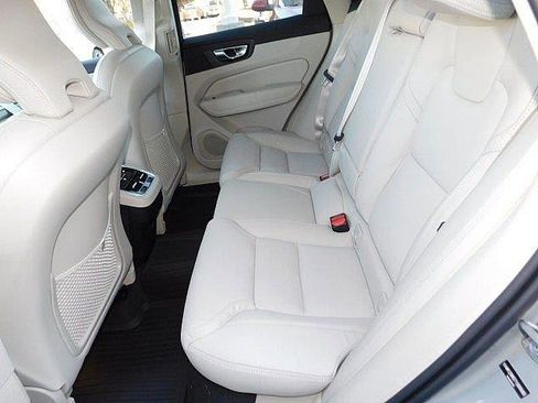 New 2026 Volvo XC60 B5 Ultra w/ Protection Package Premier AWD/4WD image 13