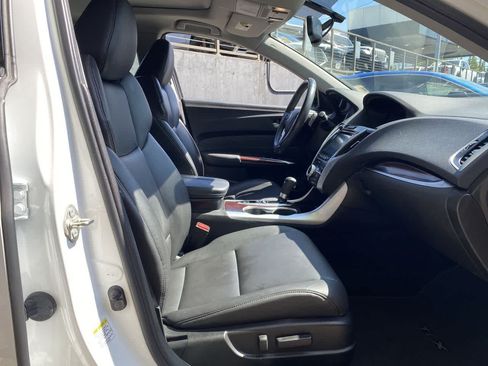 Used 2016 Acura TLX FWD image 19