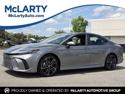 Used 2025 Toyota Camry XSE w/ Premium Package FWD image 1