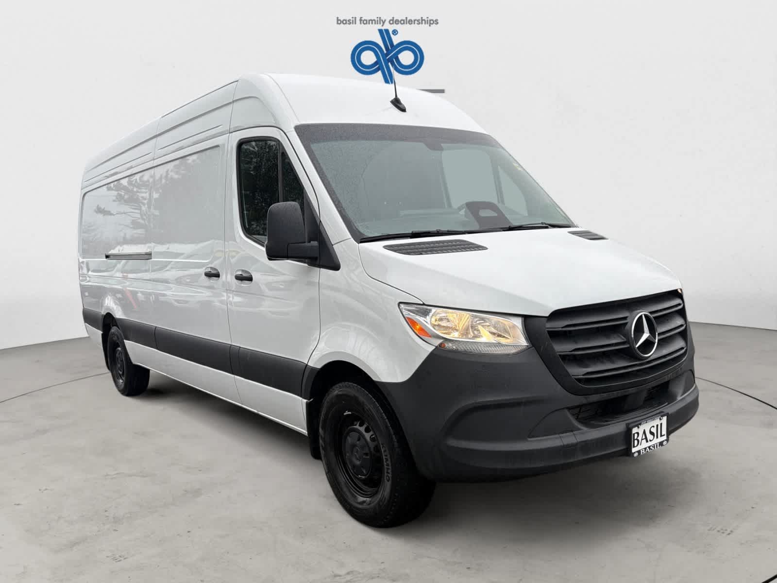 Used 2025 Mercedes-Benz Sprinter 2500 image 34