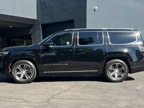 Used 2022 Jeep Grand Wagoneer Series I w/ Flexible Seating Group AWD/4WD image 7