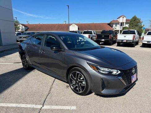 Used 2025 Nissan Sentra SR image 7