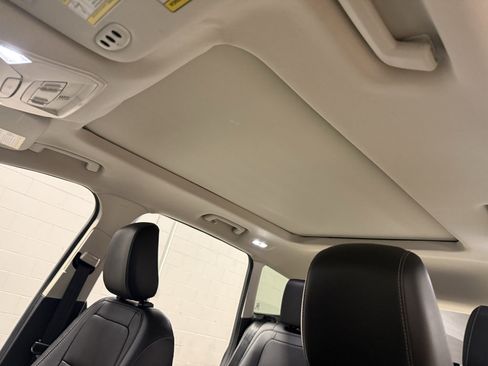 Used 2018 Ford Escape Titanium AWD/4WD image 17