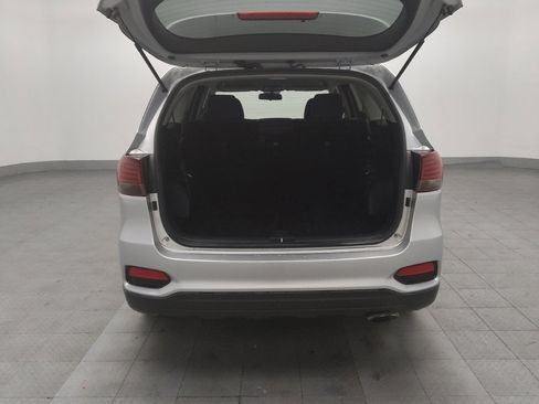 Used 2019 Kia Sorento L image 29
