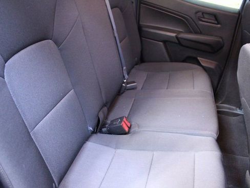 Used 2024 Chevrolet Colorado Trail Boss image 9