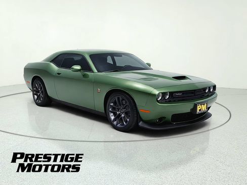 Used 2022 Dodge Challenger R/T Scat Pack RWD image 1