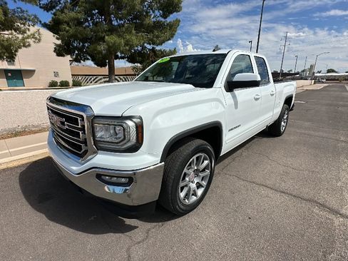 Used 2018 GMC Sierra 1500 SLE w/ SLE Value Package RWD image 9