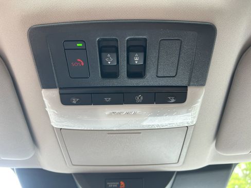 New 2026 Nissan Pathfinder Platinum FWD image 12