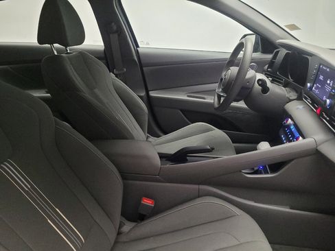 Used 2023 Hyundai Elantra SEL w/ Cargo Package FWD image 21