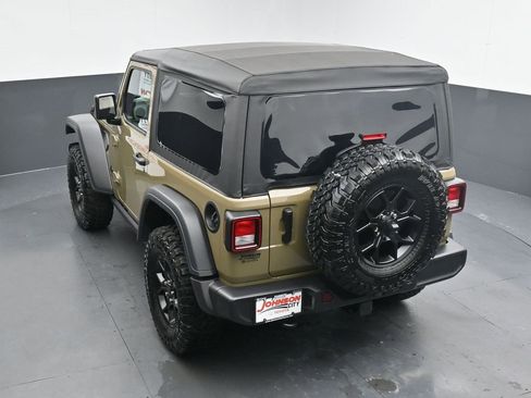 Used 2025 Jeep Wrangler Sport image 29