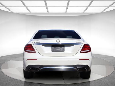 Used 2019 Mercedes-Benz E 300 4MATIC w/ Premium 1 Package image 7