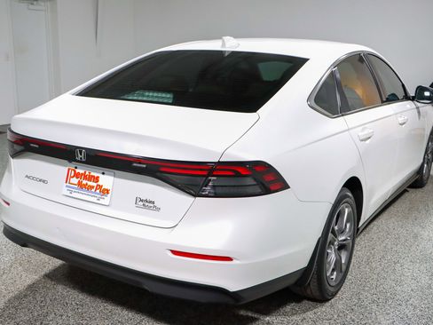 Used 2024 Honda Accord EX image 7