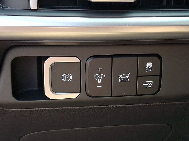 Certified 2025 Hyundai Santa Fe XRT AWD/4WD image 17