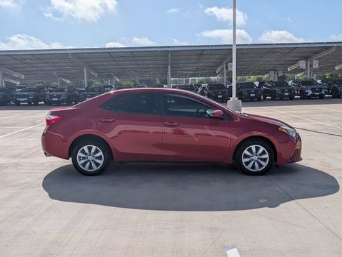 Used 2016 Toyota Corolla LE FWD image 6