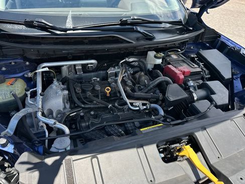 Used 2021 Nissan Rogue SV FWD image 21