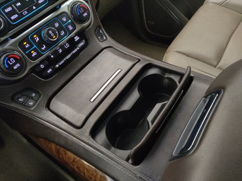 Used 2019 Chevrolet Tahoe Premier AWD/4WD image 26