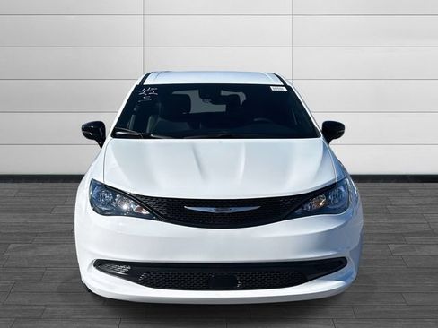 New 2026 Chrysler Voyager LX image 8