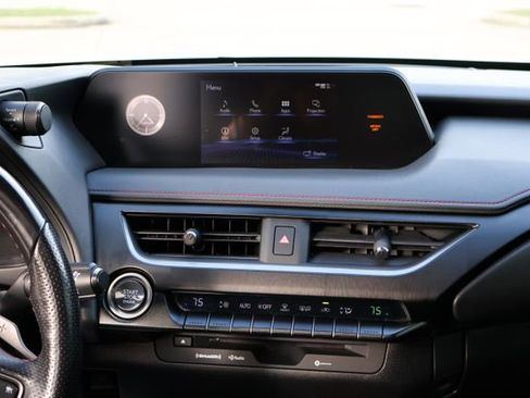 Used 2021 Lexus UX 200 F Sport image 12